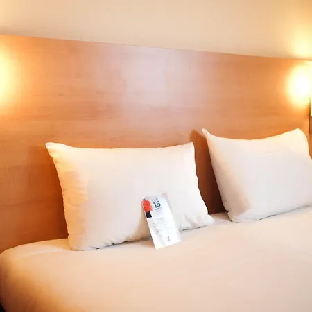 Ibis Bordeaux Emilion Отель Сент-Эмильон