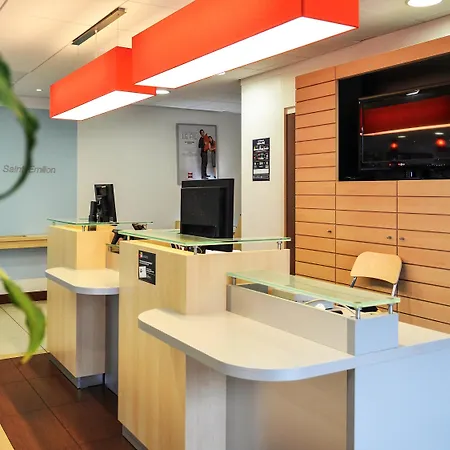 Ibis Bordeaux Emilion Отель Сент-Эмильон