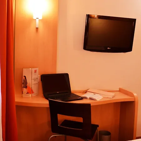 Отель Ibis Bordeaux Emilion 3*