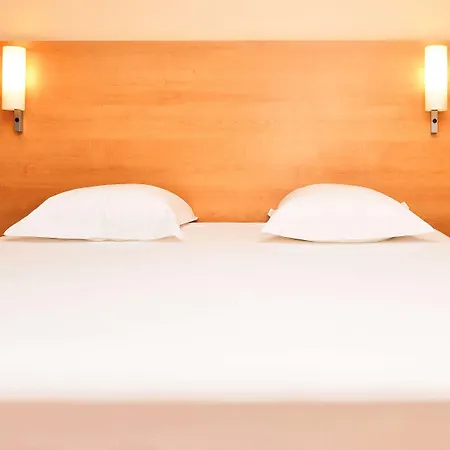 Отель Ibis Bordeaux Emilion Сент-Эмильон