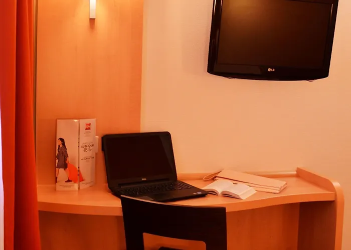 Отель Ibis Bordeaux Emilion 3*